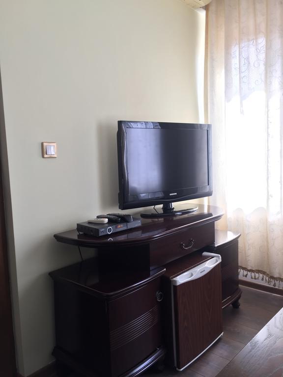 Hotel Adria พริสตีนา ภายนอก รูปภาพ