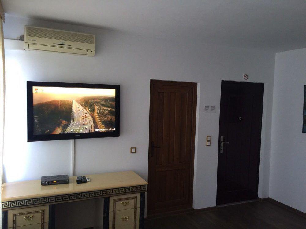 Hotel Adria พริสตีนา ภายนอก รูปภาพ