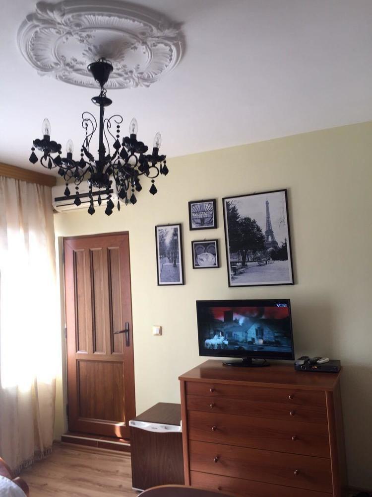 Hotel Adria พริสตีนา ภายนอก รูปภาพ