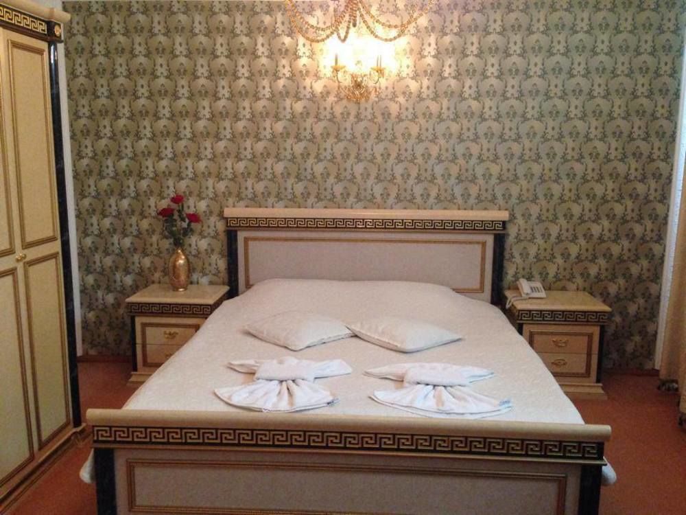 Hotel Adria พริสตีนา ภายนอก รูปภาพ
