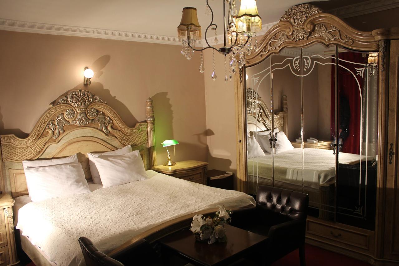 Hotel Adria พริสตีนา ภายนอก รูปภาพ