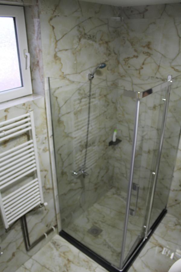 Hotel Adria พริสตีนา ภายนอก รูปภาพ