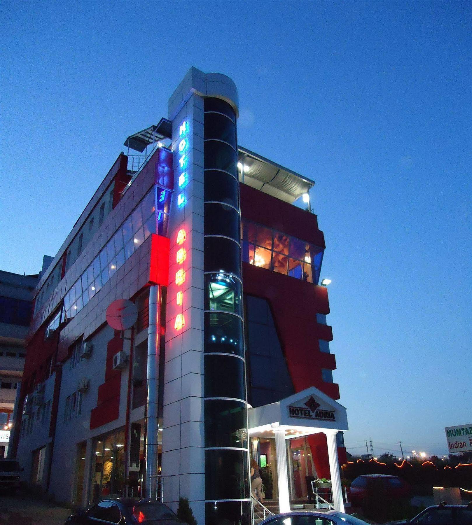 Hotel Adria พริสตีนา ภายนอก รูปภาพ